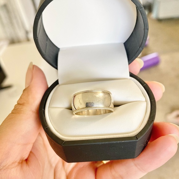 Sterling Silver 9mm Ring - Picture 6 of 8